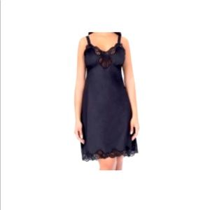 Full Slip - Black Size 18 US/ 48 UK True To Size